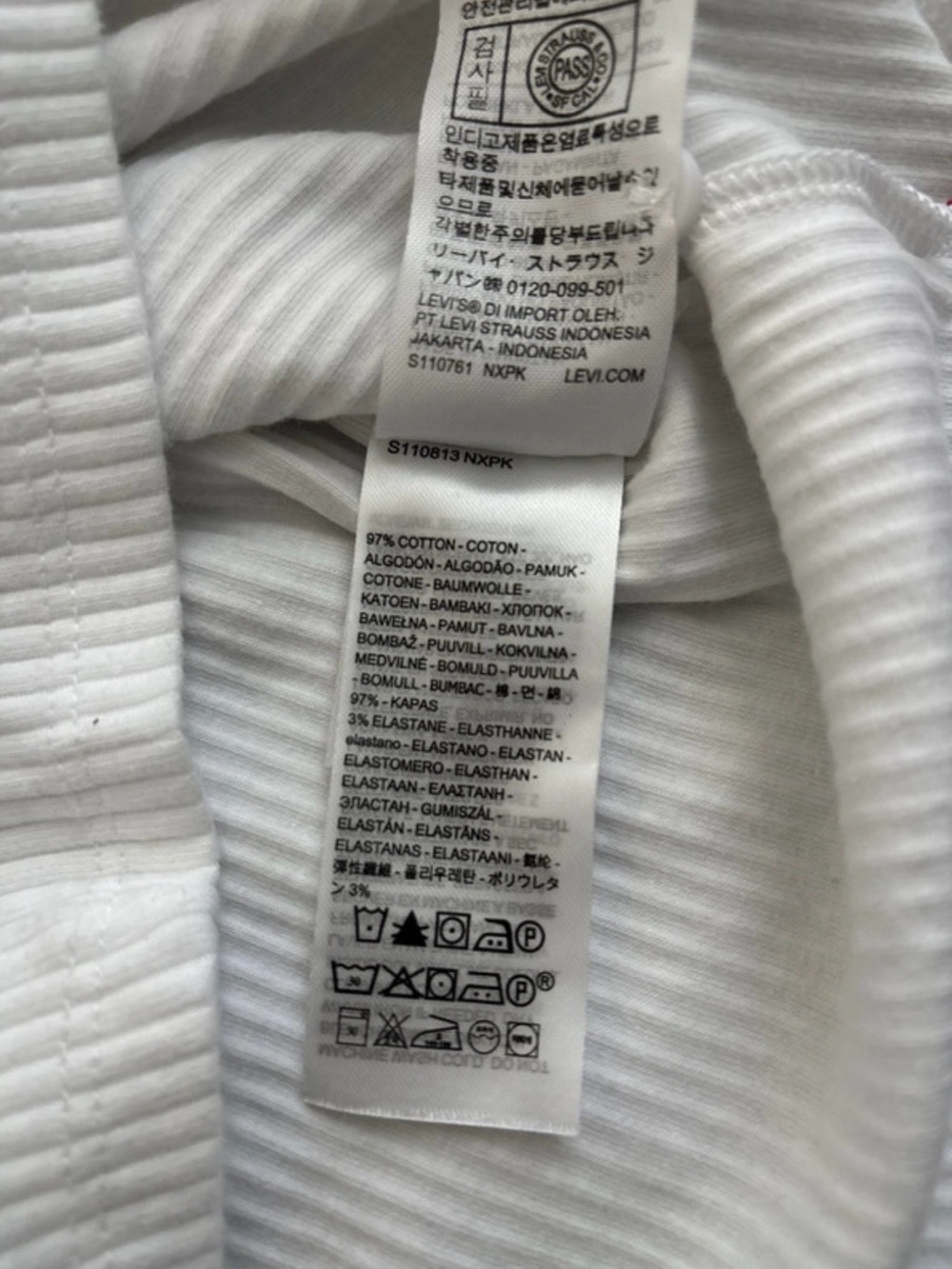Levi’s White Ribbed Button Front Top | M - Picture 10 of 10